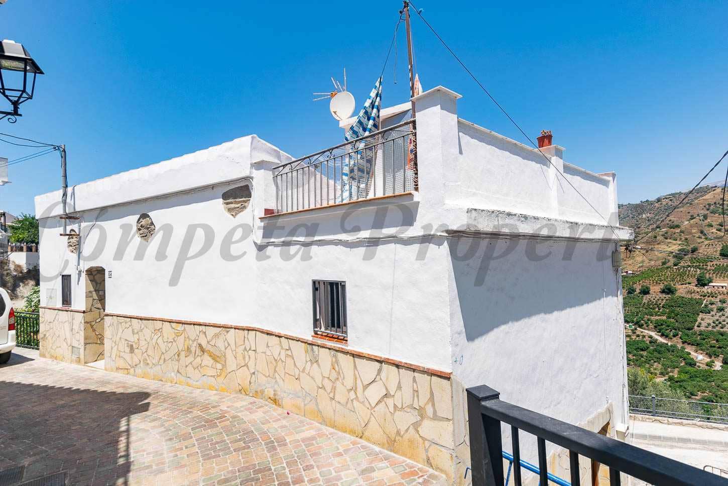 4 soverom Hus til salgs i Sayalonga - € 145 000 (Ref: 9363296)