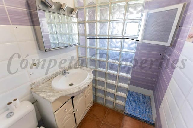 4 soveværelse Byhus til salg i Sayalonga - € 145.000 (Ref: 9363296)