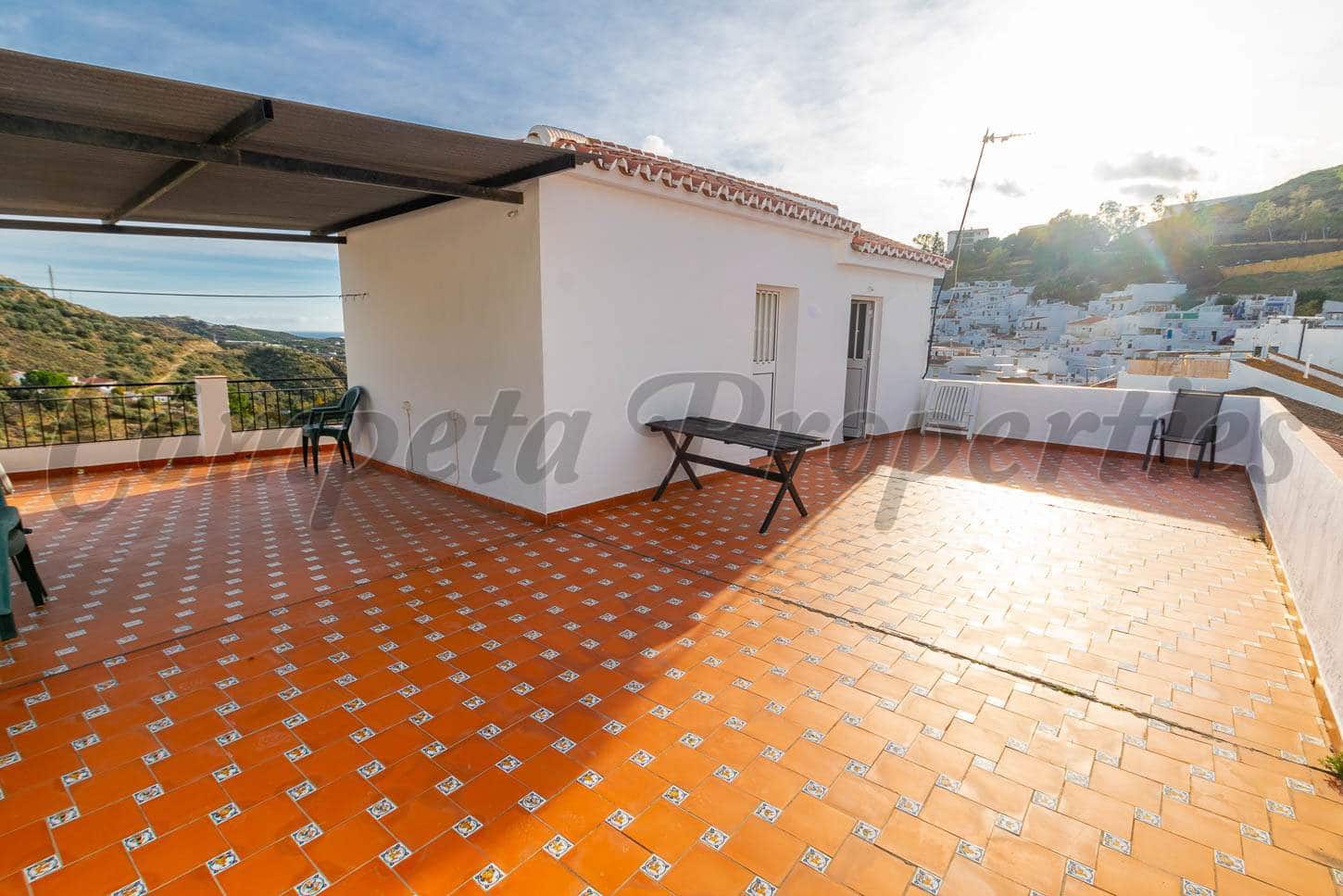 3 slaapkamer Appartement te huur in Torrox - € 850 (Ref: 9372234)