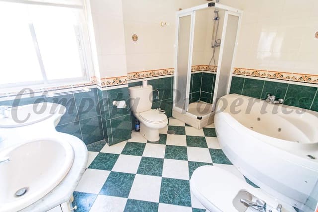 3 soveværelse Lejlighed til leje i Torrox - € 850 (Ref: 9372234)