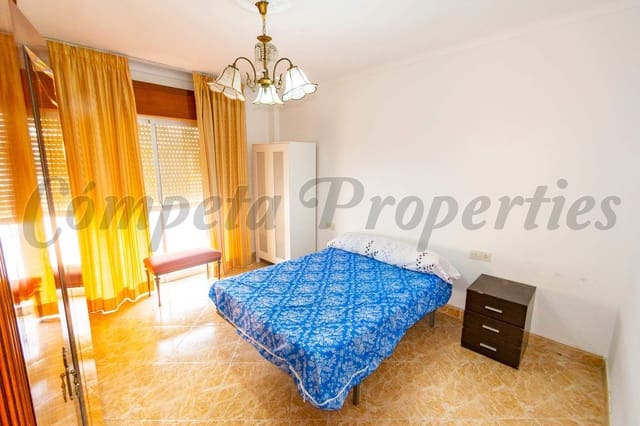 3 soveværelse Lejlighed til leje i Torrox - € 850 (Ref: 9372234)