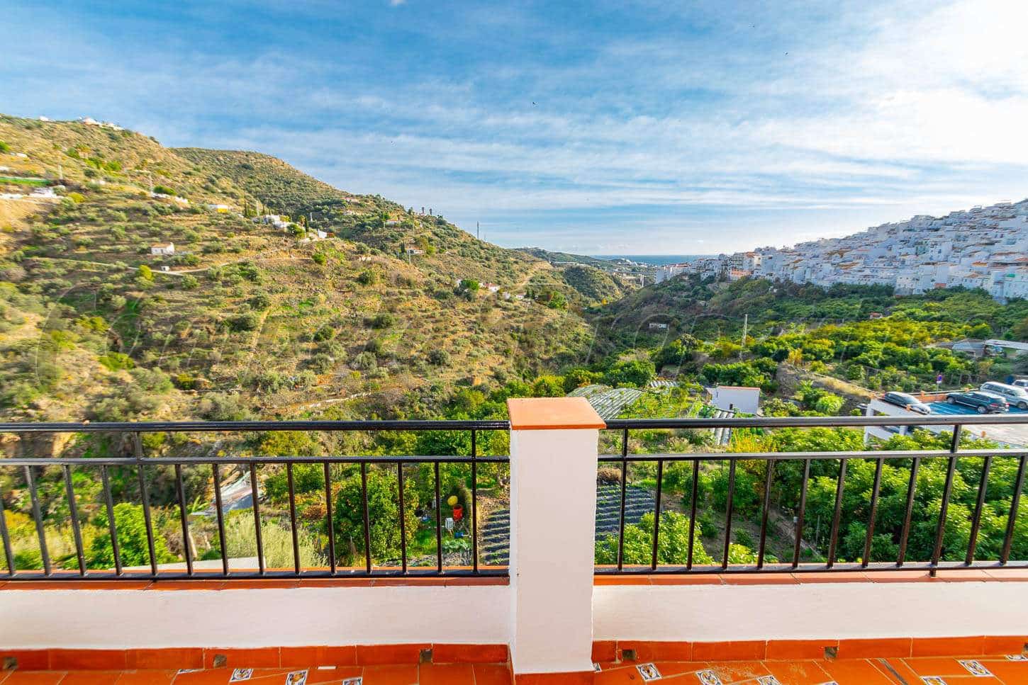 3 slaapkamer Appartement te huur in Torrox - € 850 (Ref: 9372234)