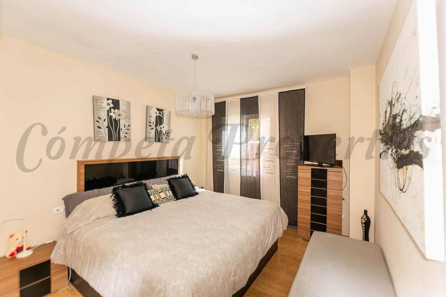 3 bedroom Apartment for sale in Almayate with pool garage - € 340,000 (Ref: 9394235)