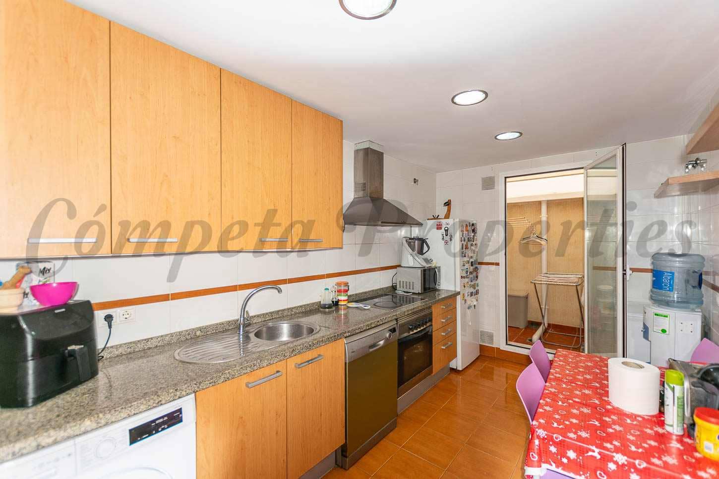 3 bedroom Apartment for sale in Almayate with pool garage - € 340,000 (Ref: 9394235)