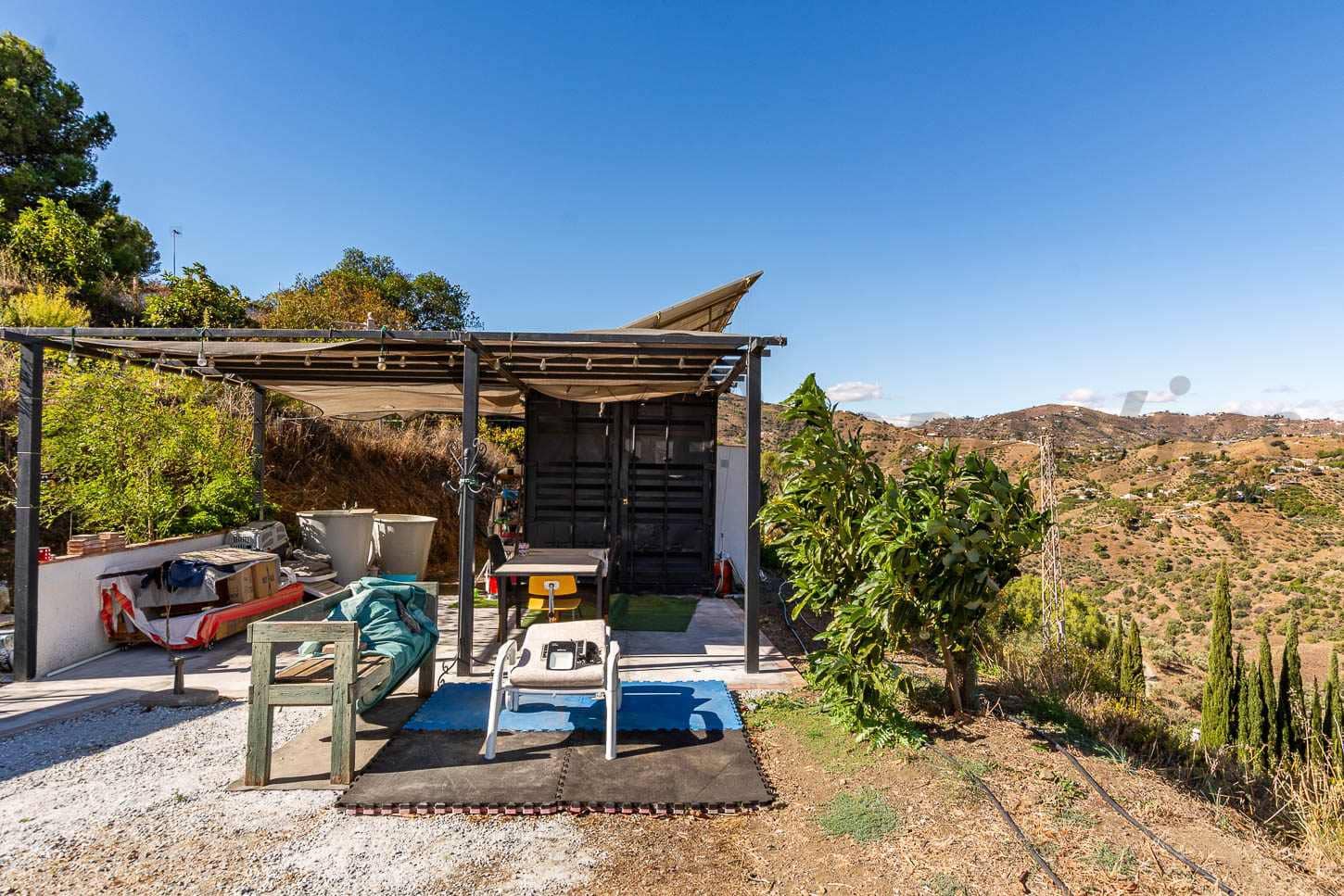 Mark till salu i Torrox - 235 000 € (Ref: 9395403)