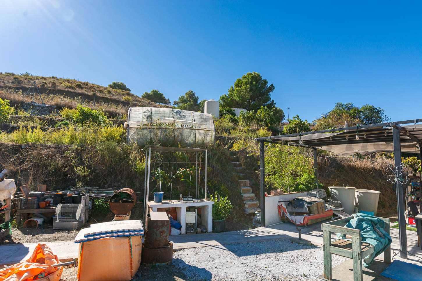 Mark till salu i Torrox - 235 000 € (Ref: 9395403)