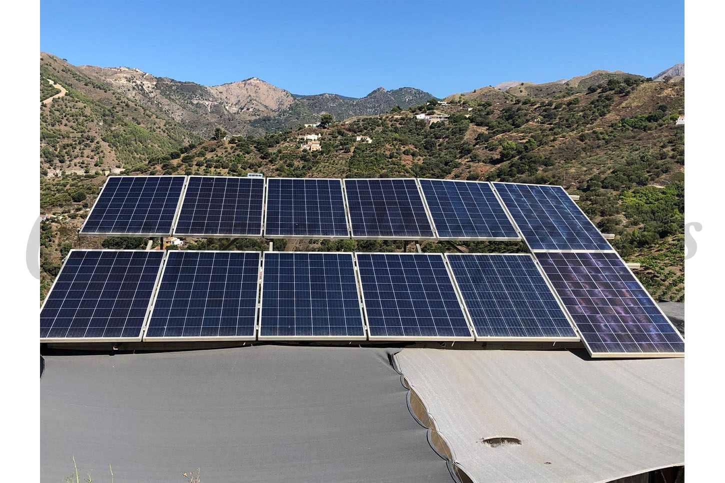 Mark till salu i Torrox - 235 000 € (Ref: 9395403)