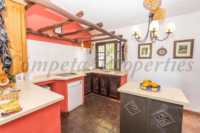 3 sypialnia Finka/Dom wiejski na sprzedaż w Torrox z basenem garażem - 490 000 € (Ref: 9396674)
