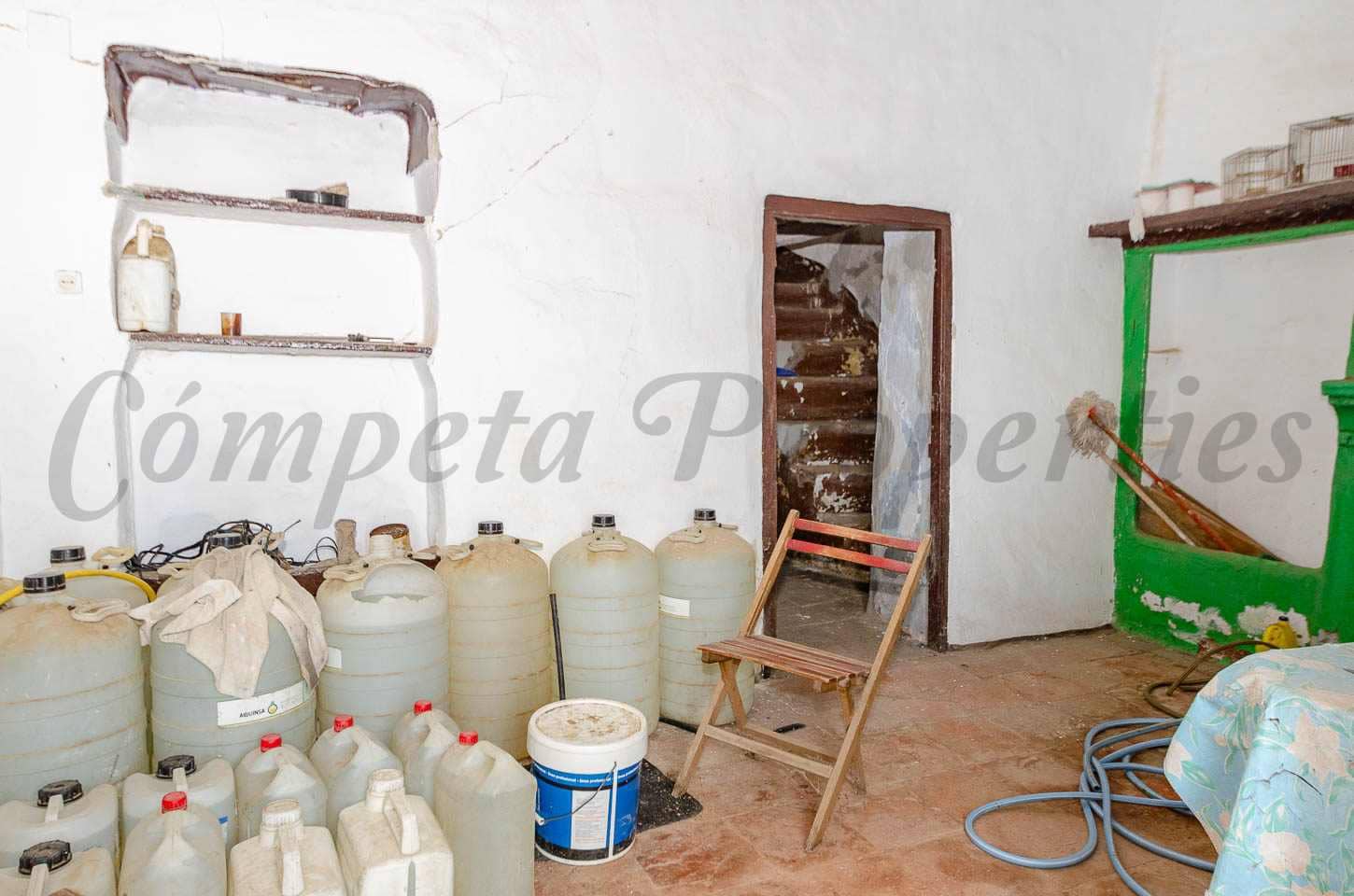 11 bedroom Finca/Country House for sale in Arenas - € 109,000 (Ref: 9409405)