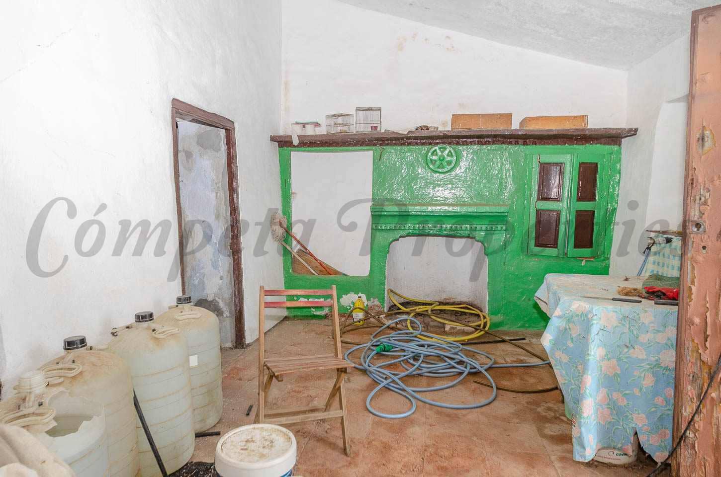 11 bedroom Finca/Country House for sale in Arenas - € 109,000 (Ref: 9409405)