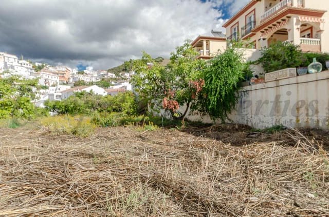 Rakentamaton maa myytävänä paikassa Canillas de Albaida - 110 000 € (Ref: 9410090)