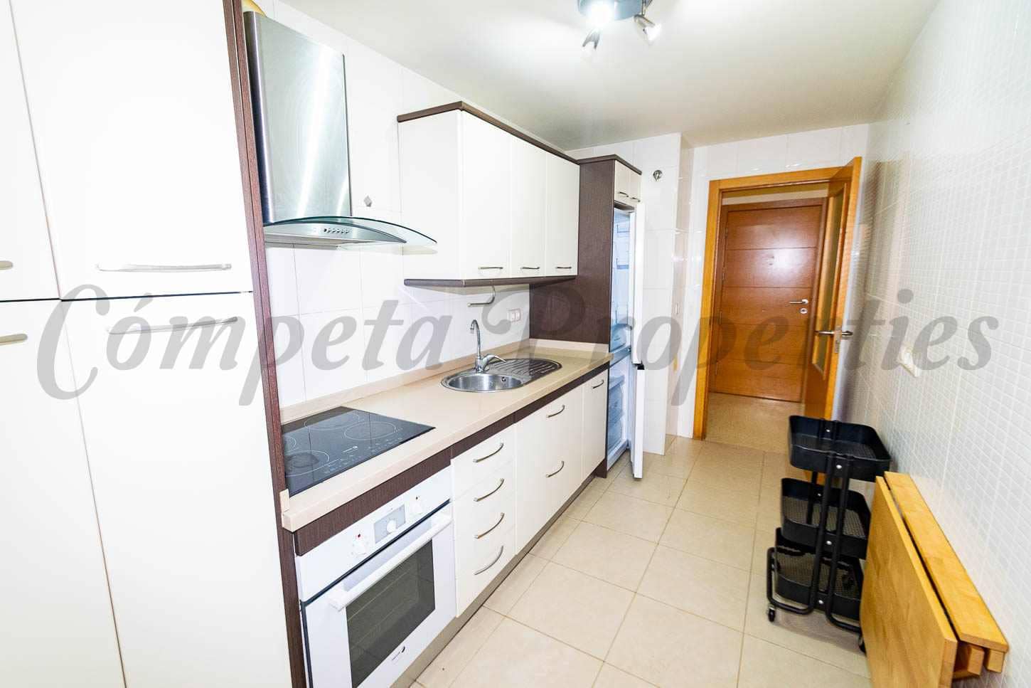 2 soveværelse Lejlighed til salg i Torrox med swimmingpool garage - € 235.000 (Ref: 9411295)