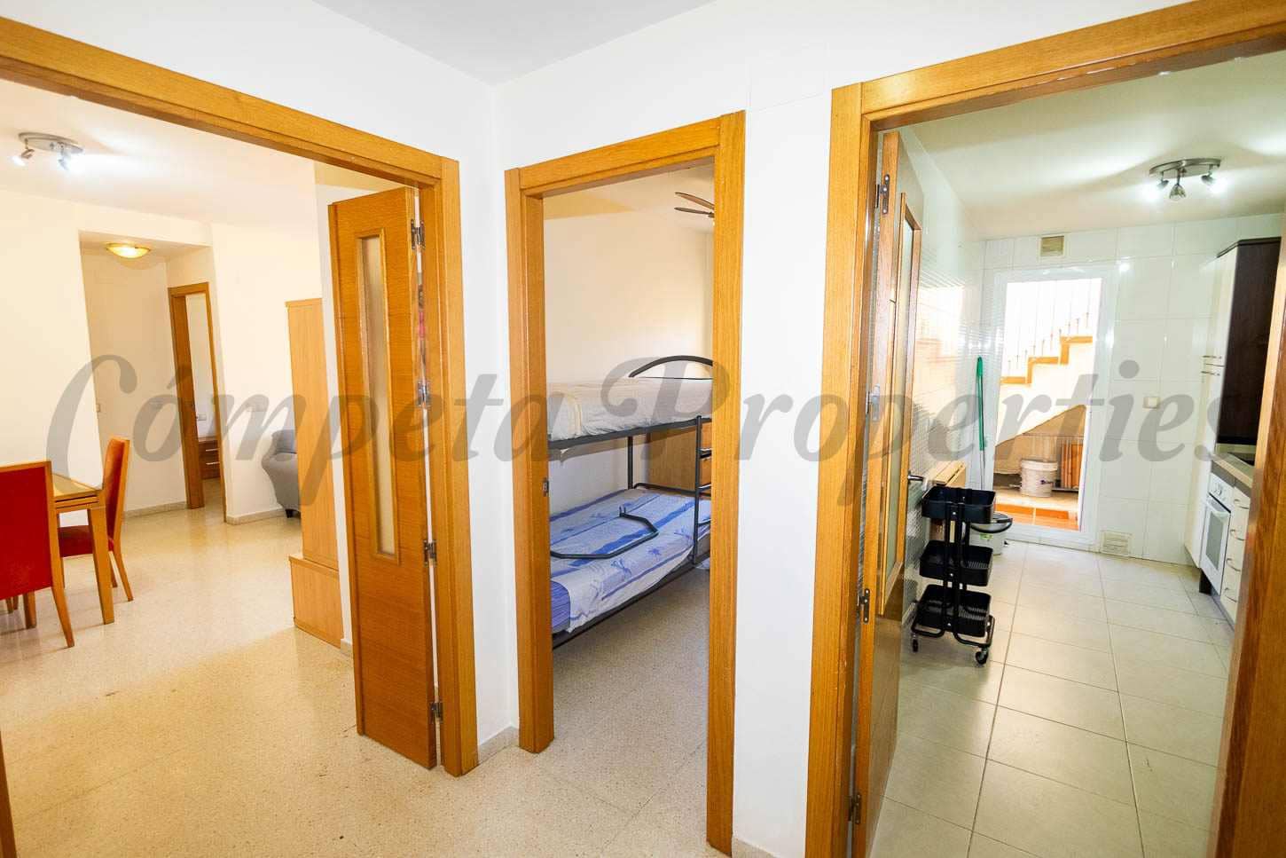 2 soveværelse Lejlighed til salg i Torrox med swimmingpool garage - € 235.000 (Ref: 9411295)