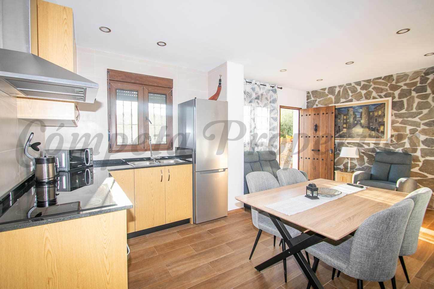 1 sovrum Finca/Hus på landet att hyra i Torrox med garage - 900 € (Ref: 9426467)