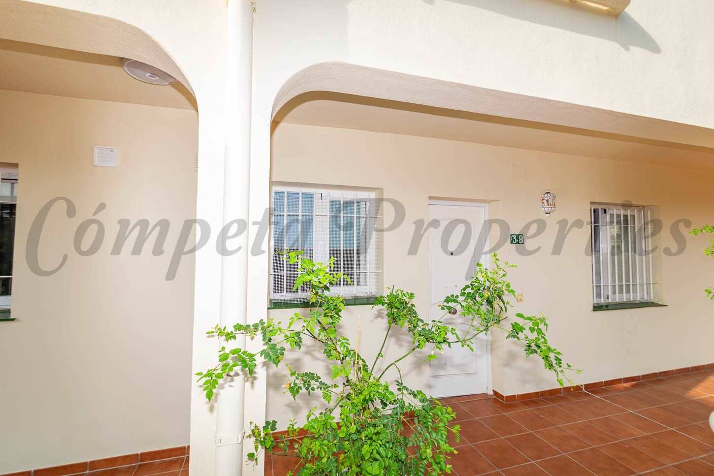 2 bedroom Apartment for sale in Torrox Park with pool - € 215,000 (Ref: 9432492)