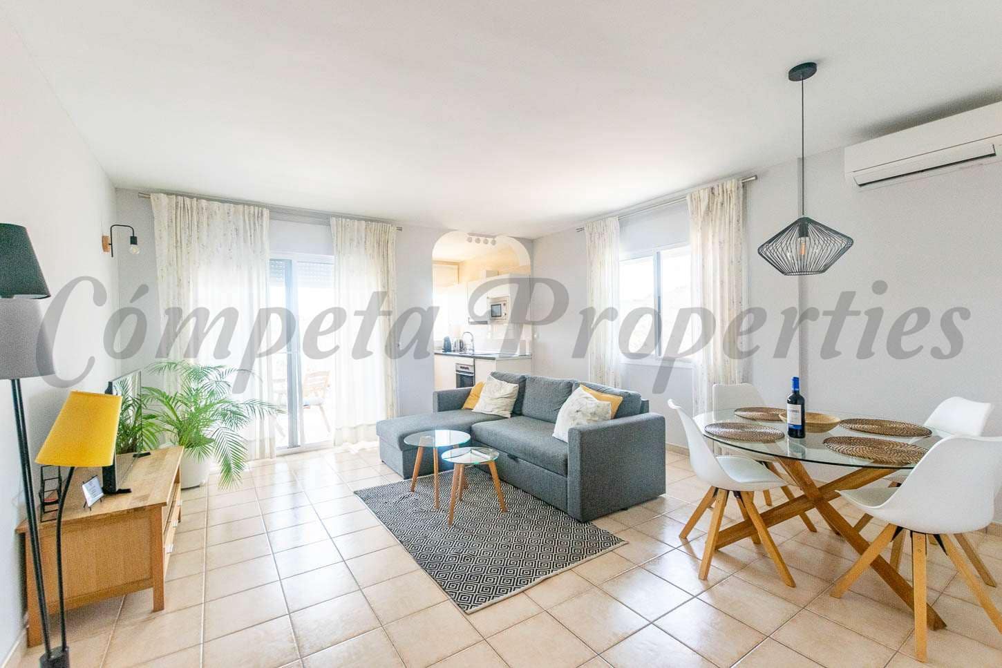 1 soveværelse Lejlighed til leje i Competa - € 750 (Ref: 9432498)