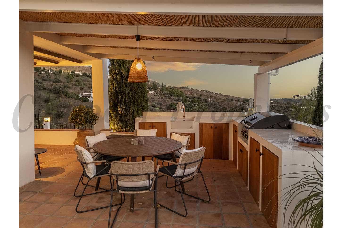 3 soveværelse Finca/Landehus til salg i Competa med swimmingpool - € 485.000 (Ref: 9432661)