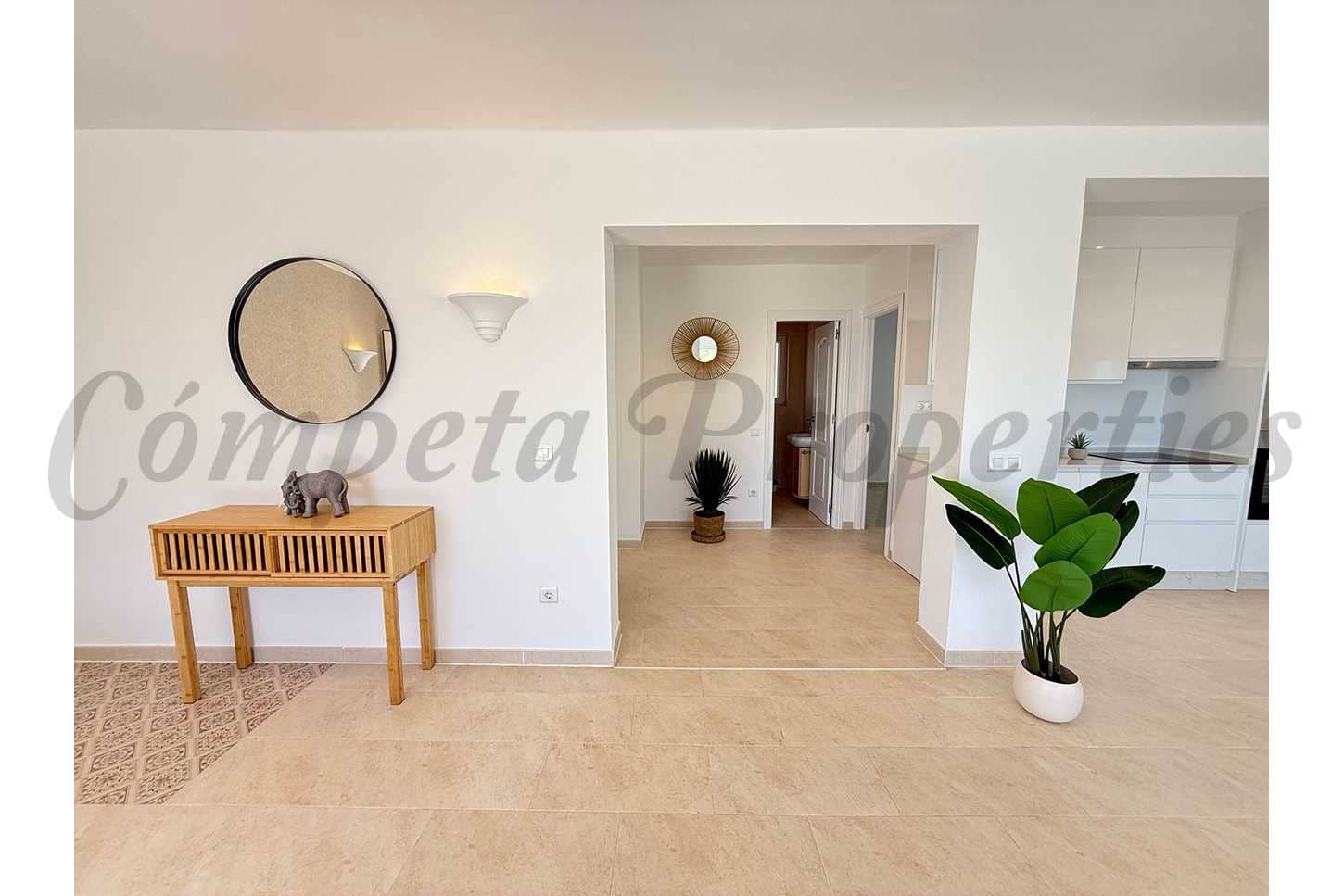 4 soveværelse Semi-Rækkehus til salg i Torrox-Costa med swimmingpool garage - € 450.000 (Ref: 9443637)