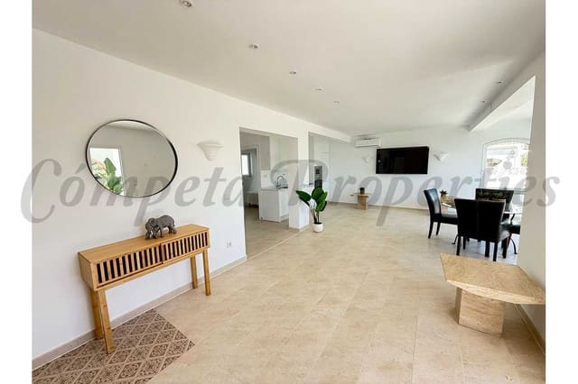 4 Zimmer Doppelhaus zu verkaufen in Torrox-Costa, Torrox mit Pool Garage - 450.000 € (Ref: 9443637)