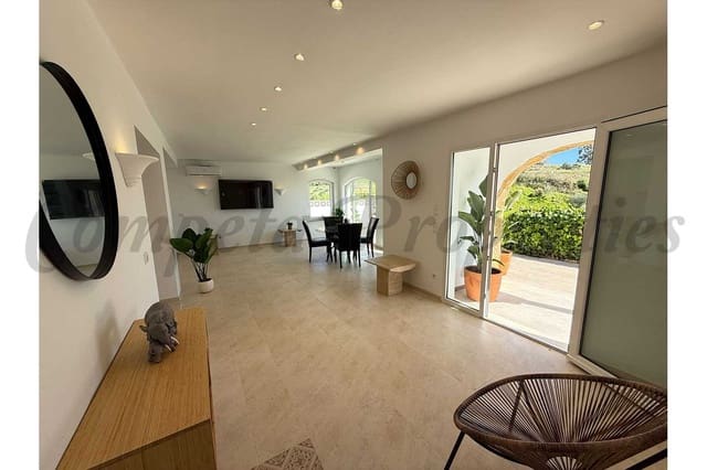 4 Zimmer Doppelhaus zu verkaufen in Torrox-Costa, Torrox mit Pool Garage - 450.000 € (Ref: 9443637)