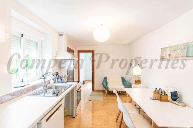 3 Zimmer Haus zu vermieten in Cómpeta - 750 € (Ref: 9444864)