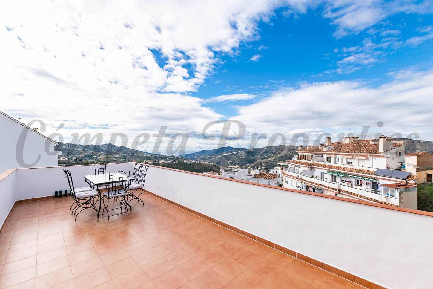 3 makuuhuone Omakotitalo vuokrattavana paikassa Competa - 750 € (Ref: 9444864)