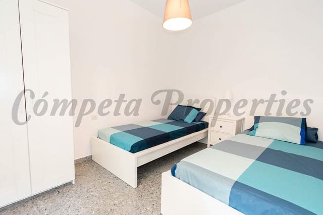 4 bedroom Townhouse for sale in Torrox - € 199,000 (Ref: 9450541)