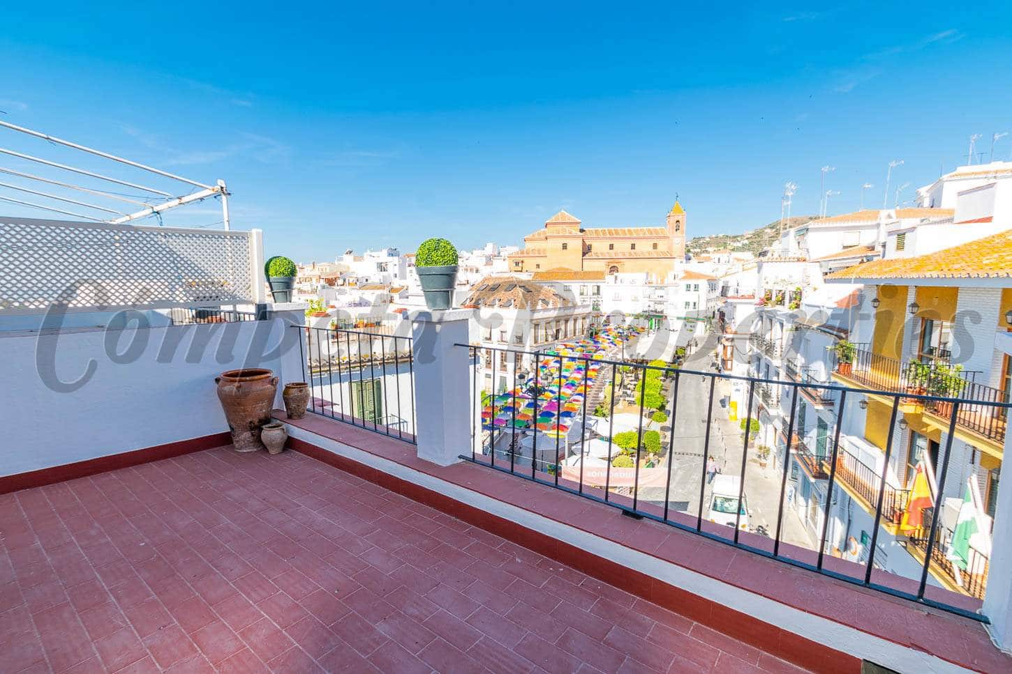 4 bedroom Townhouse for sale in Torrox - € 199,000 (Ref: 9450541)