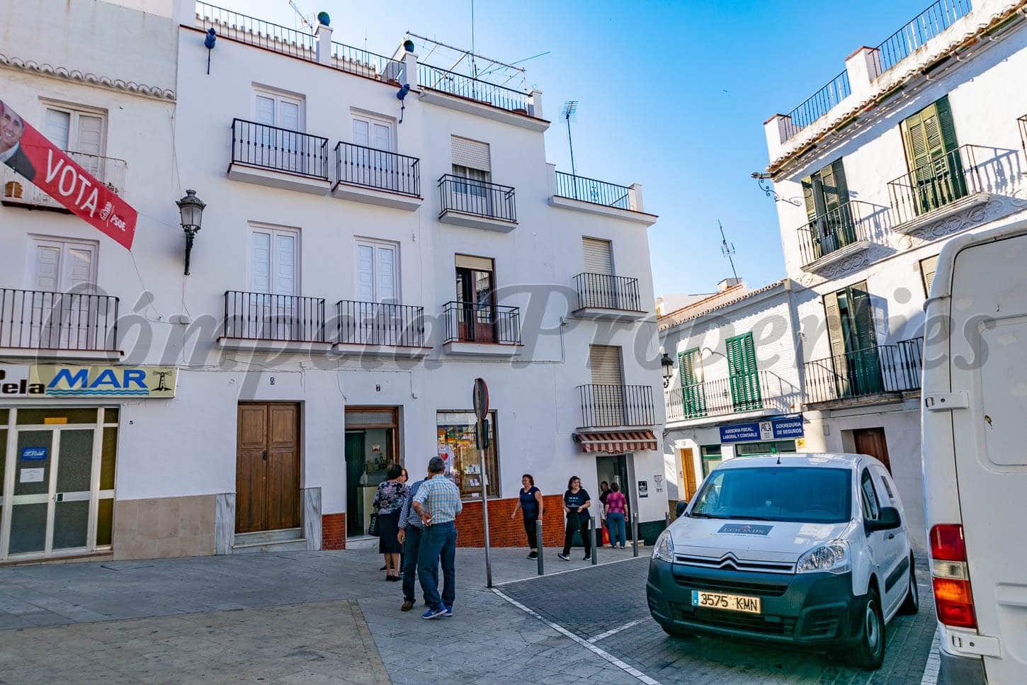 4 bedroom Townhouse for sale in Torrox - € 199,000 (Ref: 9450541)