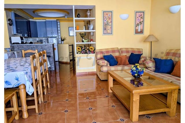 Appartement de 4 chambres à louer à Torrox-Costa, Torrox - 700 € (Ref: 9451466)
