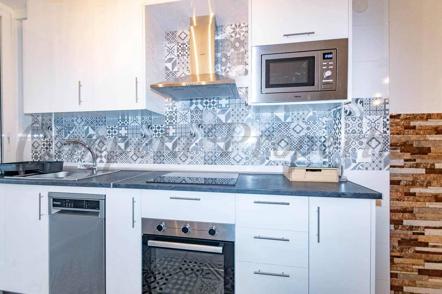 2 quarto Apartamento para arrendar em Torrox - 800 € (Ref: 9453547)