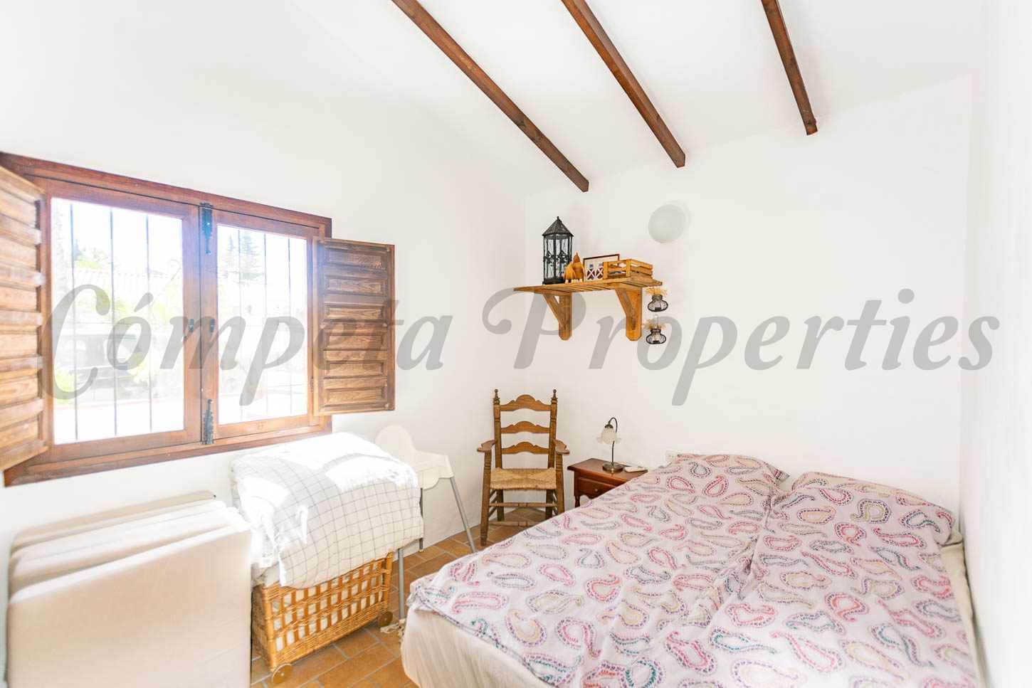 4 Zimmer Villa zu verkaufen in Competa - 449.000 € (Ref: 9456677)