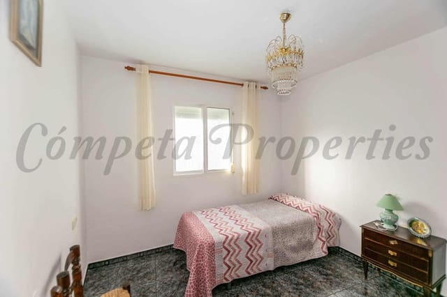 4 slaapkamer Huis te koop in Corumbela, Sayalonga - € 115.000 (Ref: 9465860)