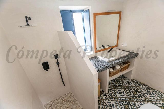 3 sovrum Hus till salu i Corumbela, Sayalonga - 130 000 € (Ref: 9468702)