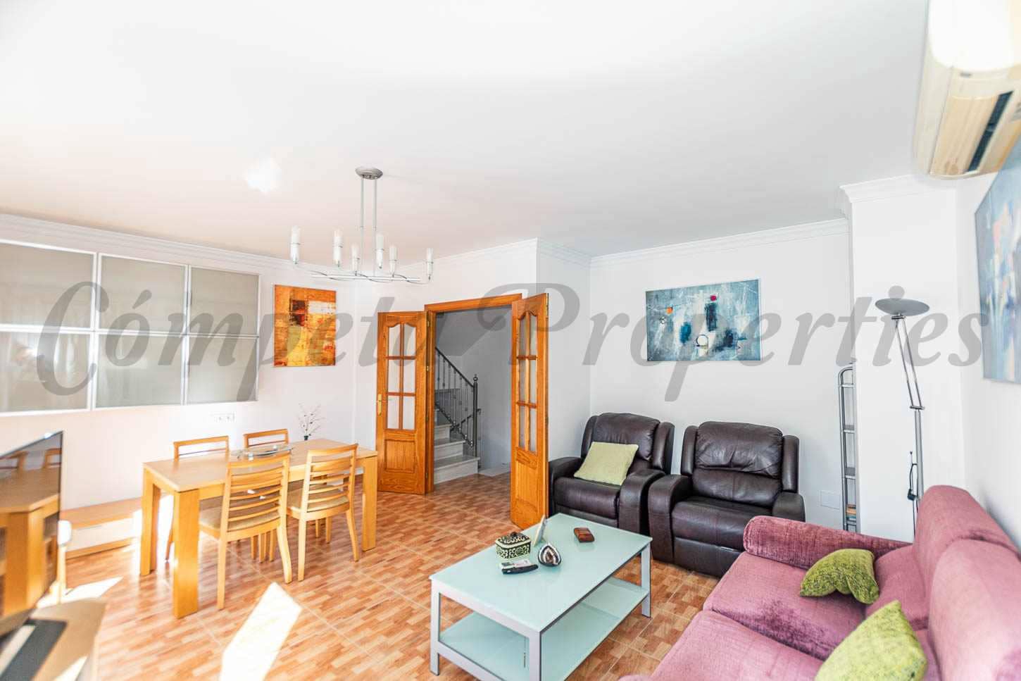 3 slaapkamer Huis te huur in Algarrobo - € 950 (Ref: 9468996)