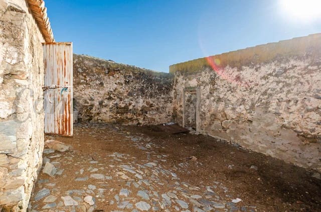 Finka/Dom wiejski na sprzedaż w Sedella - 395 000 € (Ref: 9470023)