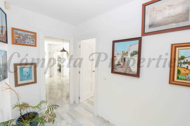 Appartement de 2 chambres à louer à Torrox-Costa, Torrox avec piscine - 660 € (Ref: 9473451)