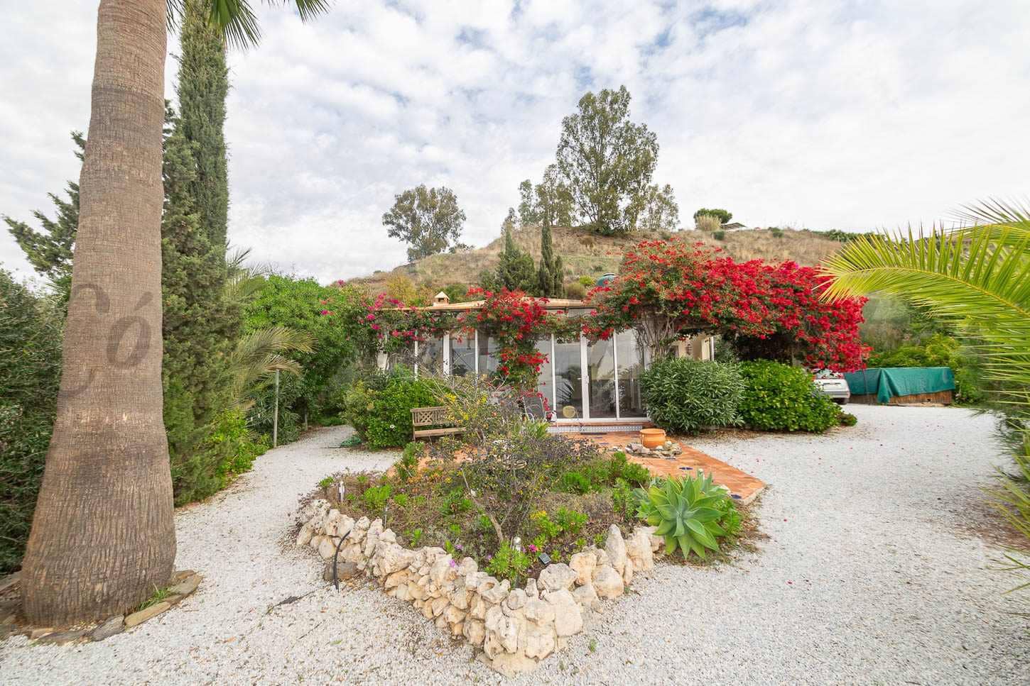 2 chambre Finca/Maison de Campagne à vendre à Torrox avec piscine garage - 245 000 € (Ref: 9473453)