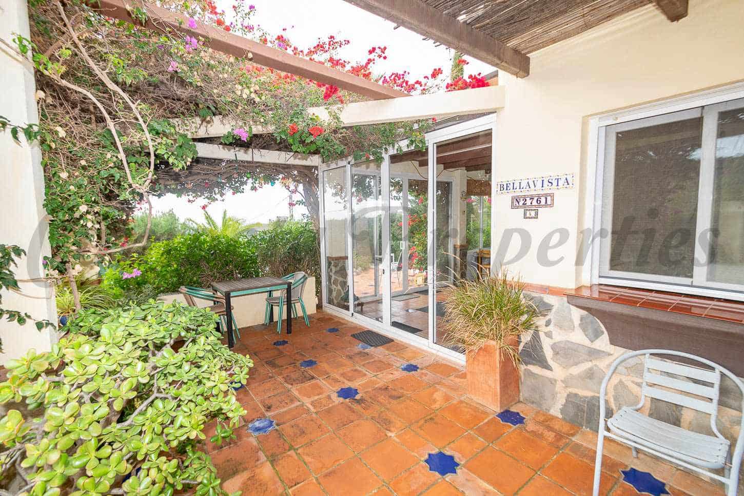 2 chambre Finca/Maison de Campagne à vendre à Torrox avec piscine garage - 245 000 € (Ref: 9473453)