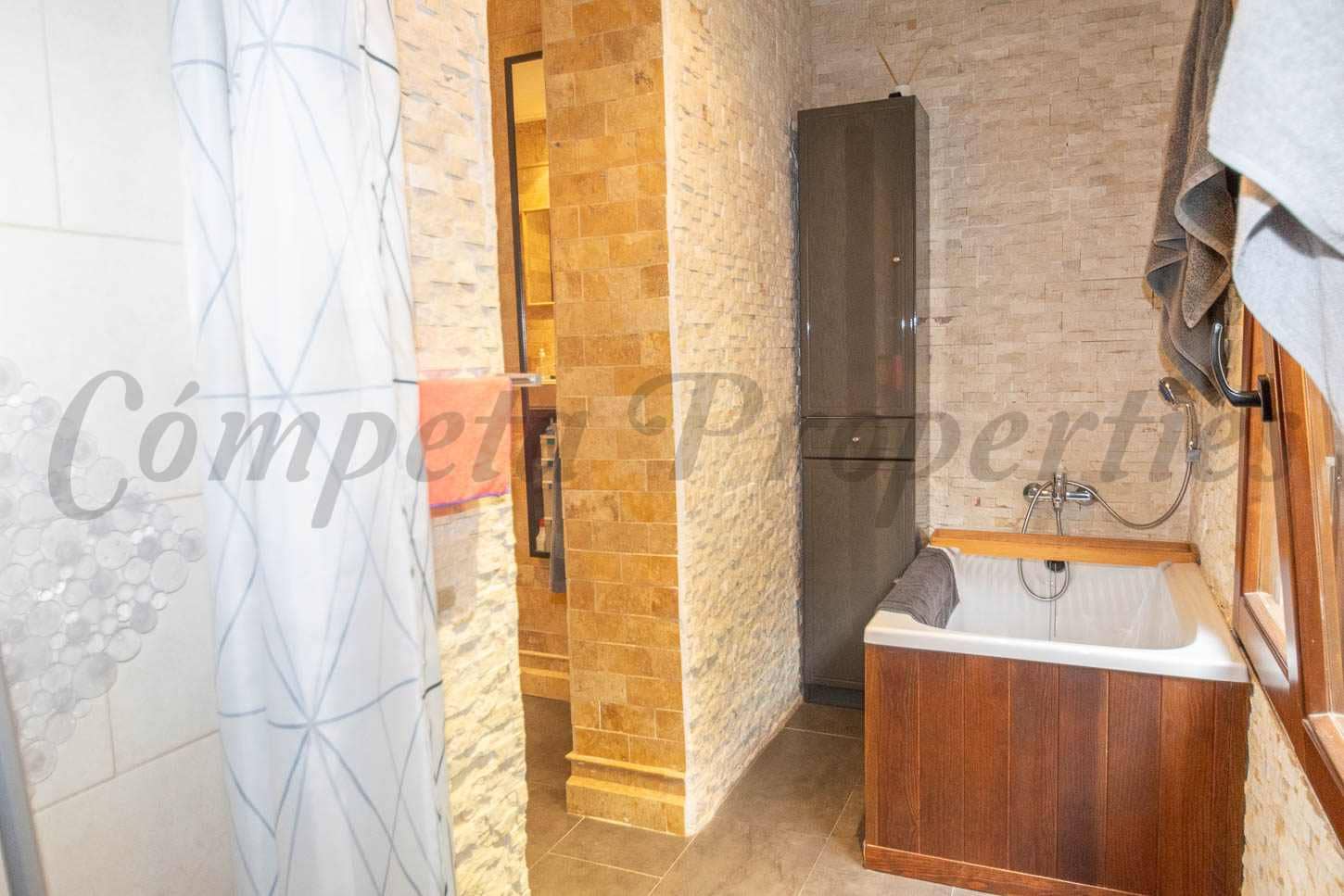 2 chambre Finca/Maison de Campagne à vendre à Torrox avec piscine garage - 245 000 € (Ref: 9473453)