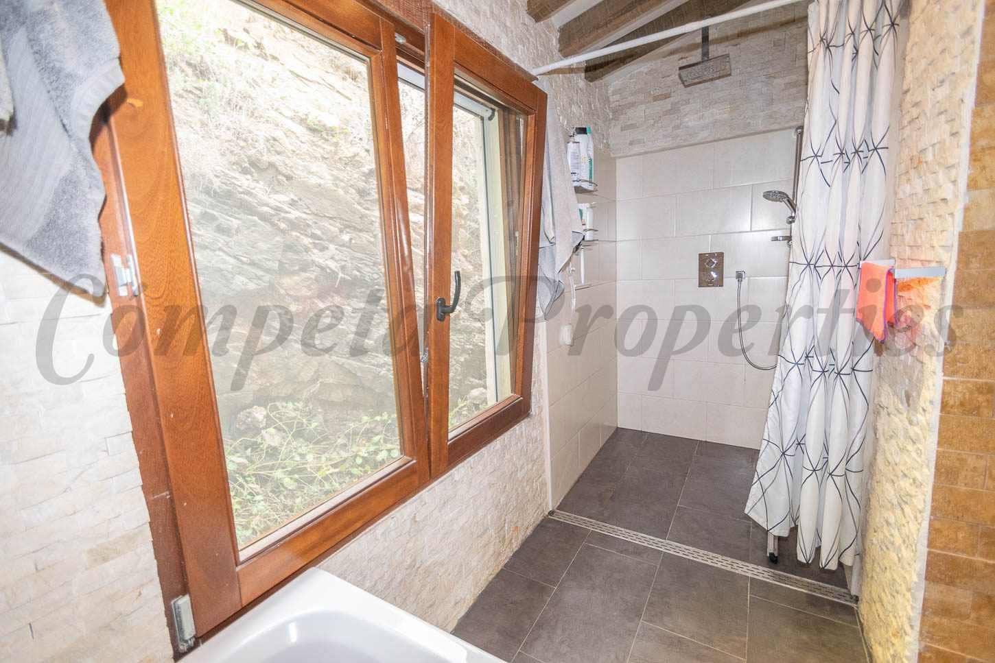 2 chambre Finca/Maison de Campagne à vendre à Torrox avec piscine garage - 245 000 € (Ref: 9473453)
