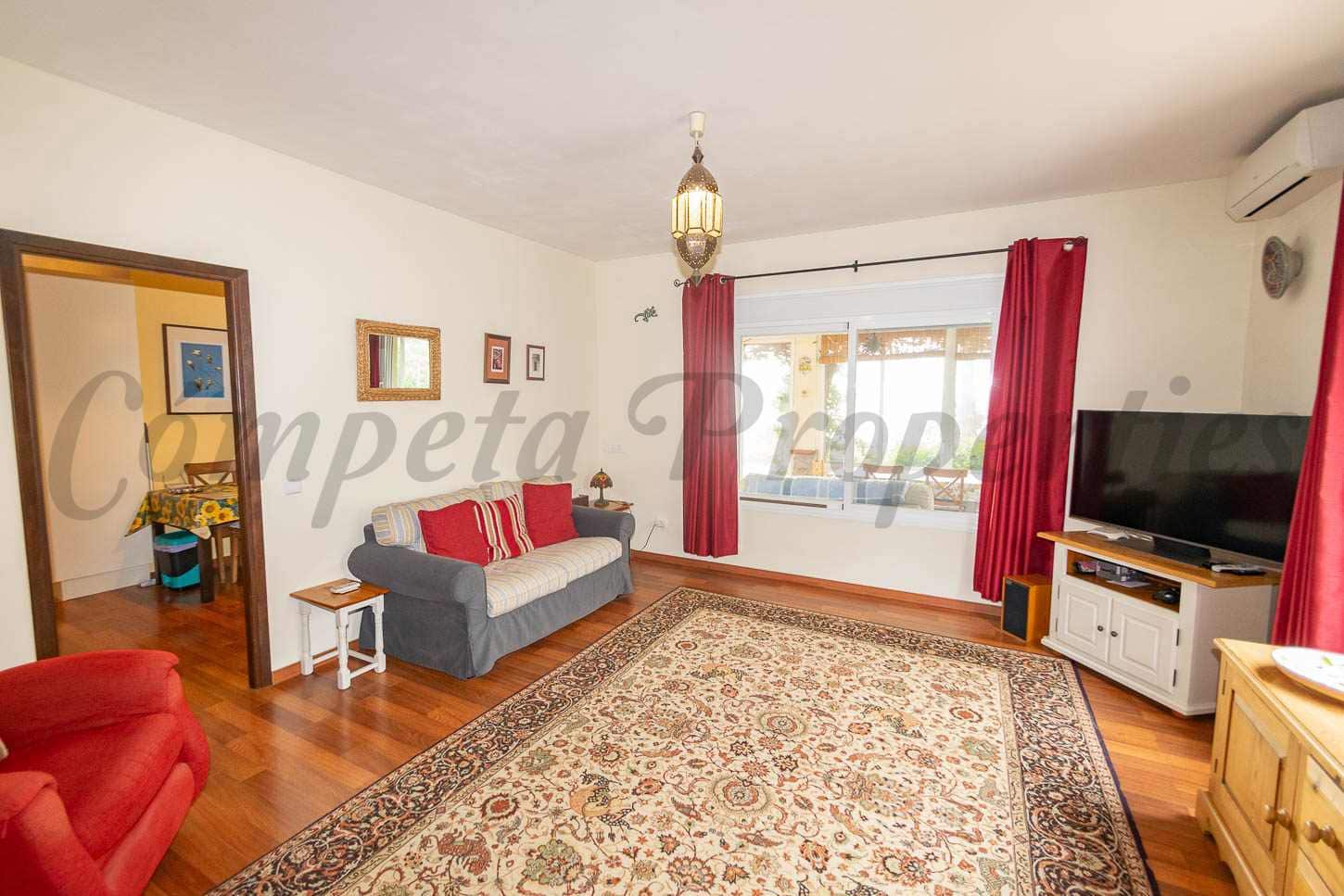 2 chambre Finca/Maison de Campagne à vendre à Torrox avec piscine garage - 245 000 € (Ref: 9473453)