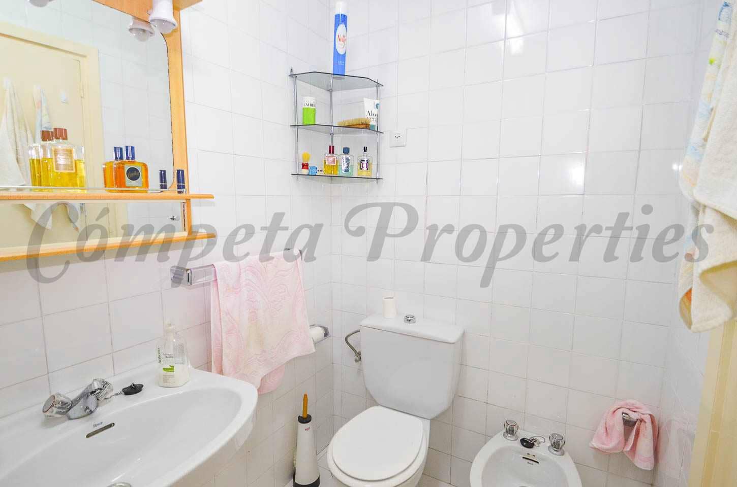 4 bedroom Townhouse for sale in Competa - € 120,000 (Ref: 9474365)