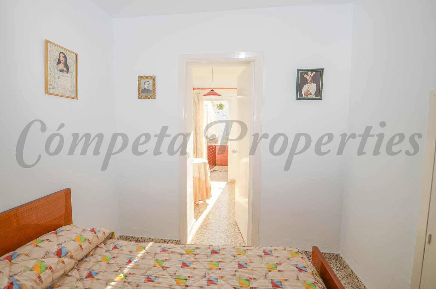4 bedroom Townhouse for sale in Competa - € 120,000 (Ref: 9474365)
