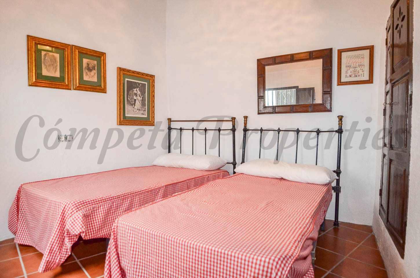 3 makuuhuone Omakotitalo myytävänä paikassa Canillas de Aceituno - 130 000 € (Ref: 9474371)