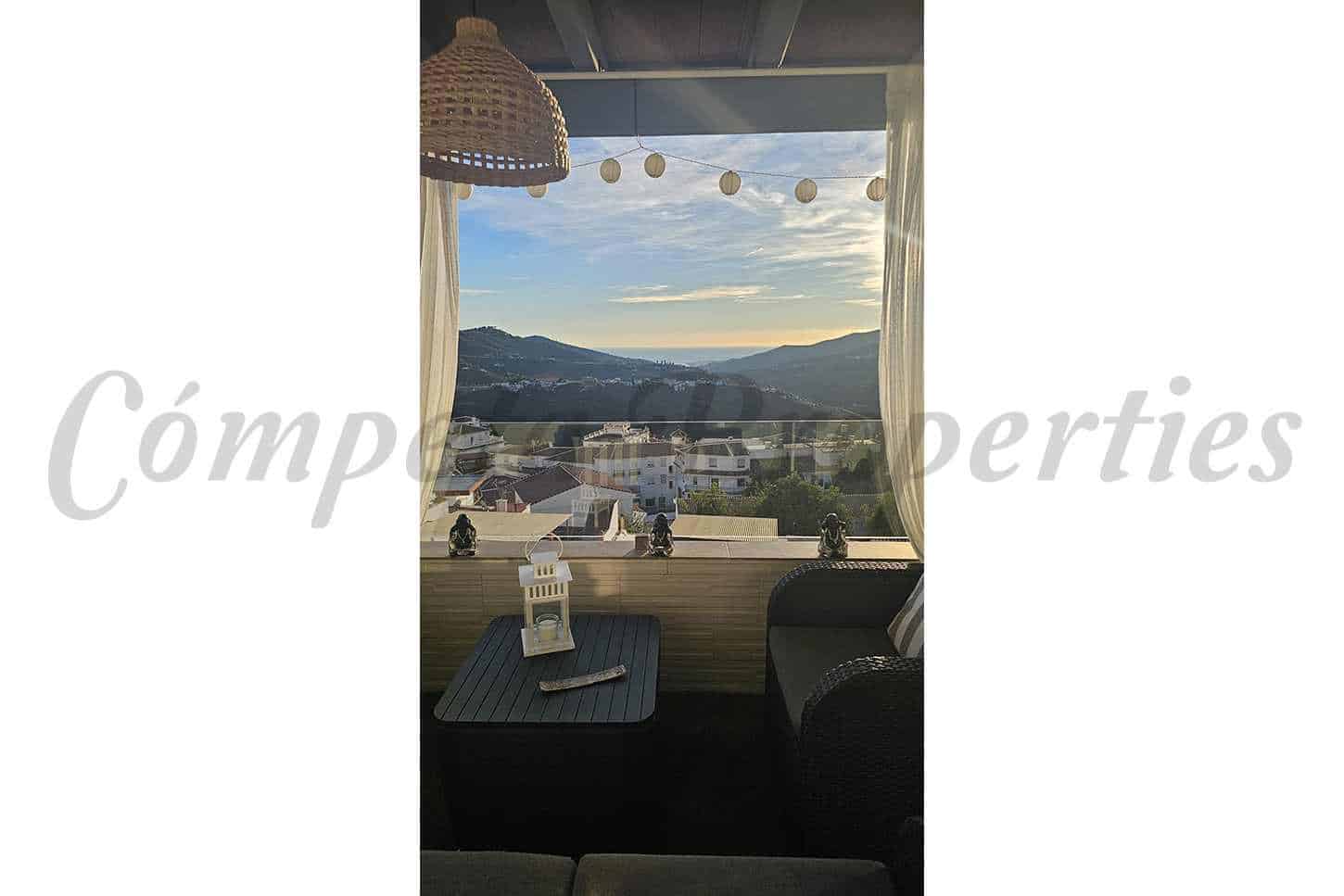 2 bedroom Townhouse for rent in Competa - € 1,050 (Ref: 9481394)