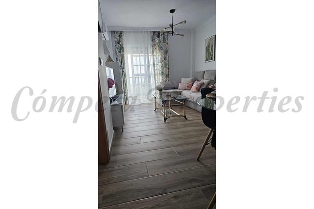 2 bedroom Townhouse for rent in Cómpeta - € 1,050 (Ref: 9481394)