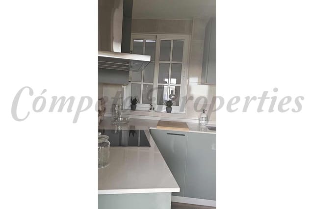 2 bedroom Townhouse for rent in Cómpeta - € 1,050 (Ref: 9481394)