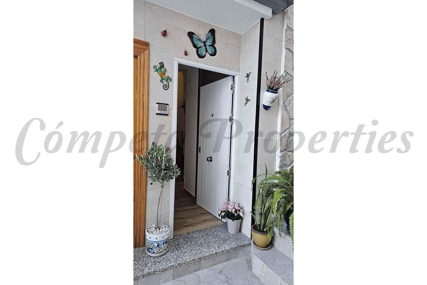 2 bedroom Townhouse for rent in Competa - € 1,050 (Ref: 9481394)