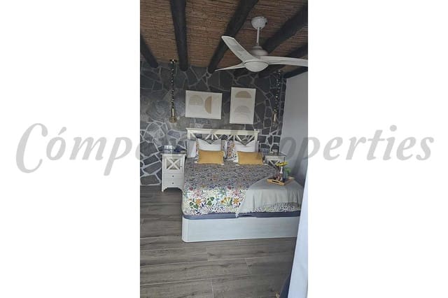 2 bedroom Townhouse for rent in Cómpeta - € 1,050 (Ref: 9481394)